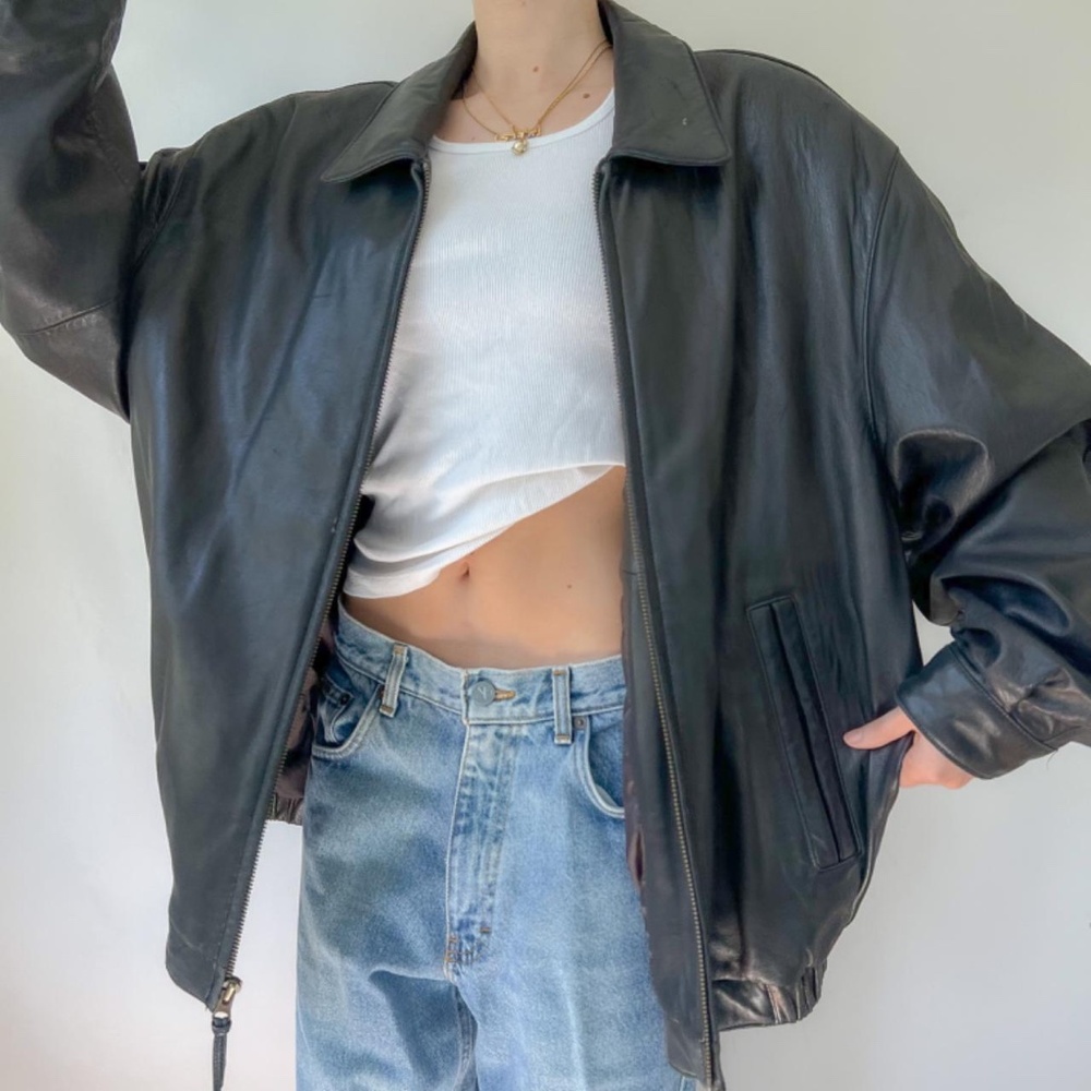 Vintage 80s/90s Black Collared Leather Aviator Bomber Jacket ✨